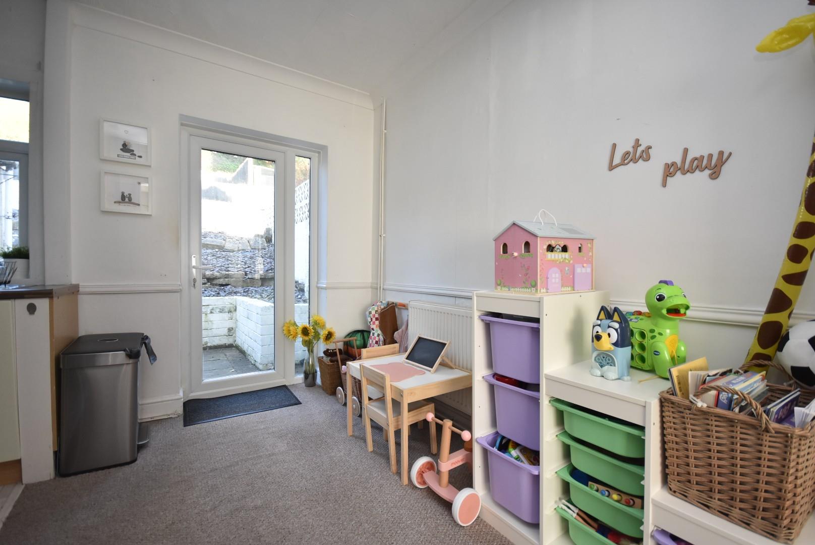 85 Andrew Road, Penarth, CF64 2NT